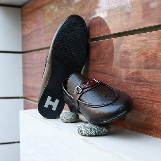 Far premium synthetic leather brown FR 650