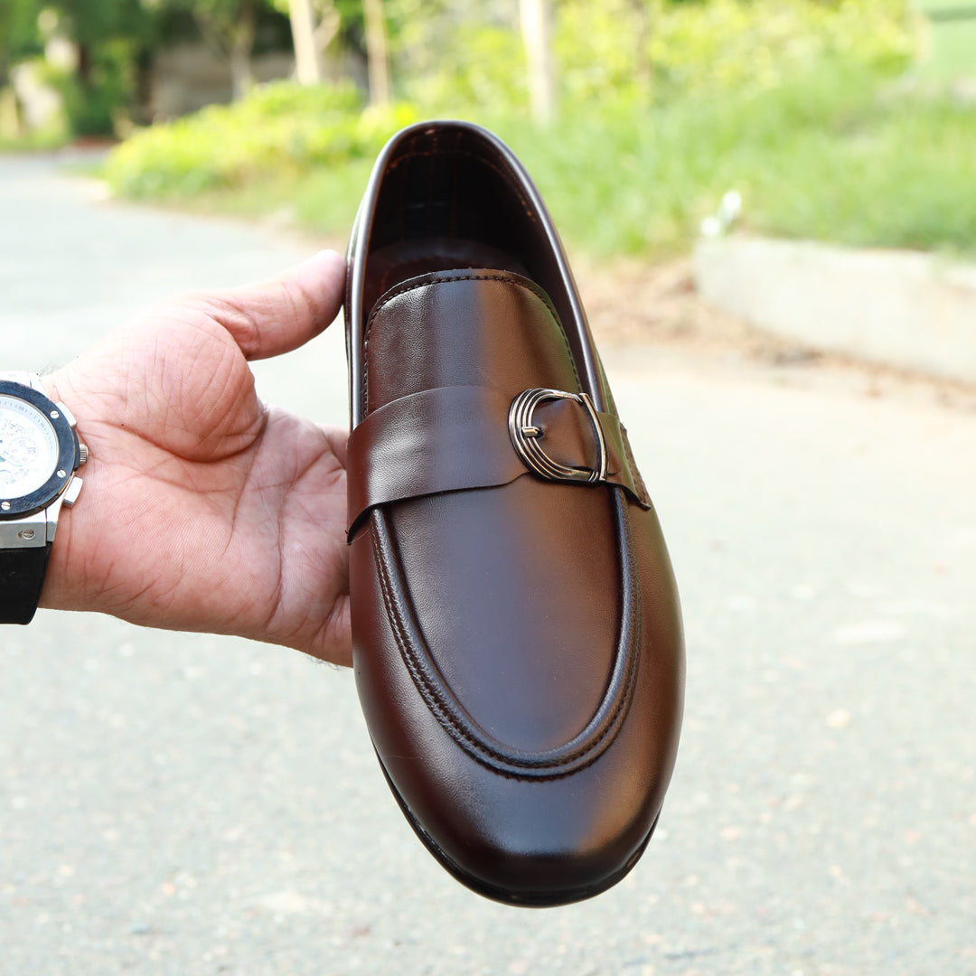 Far Casual Brown Buckle FR671